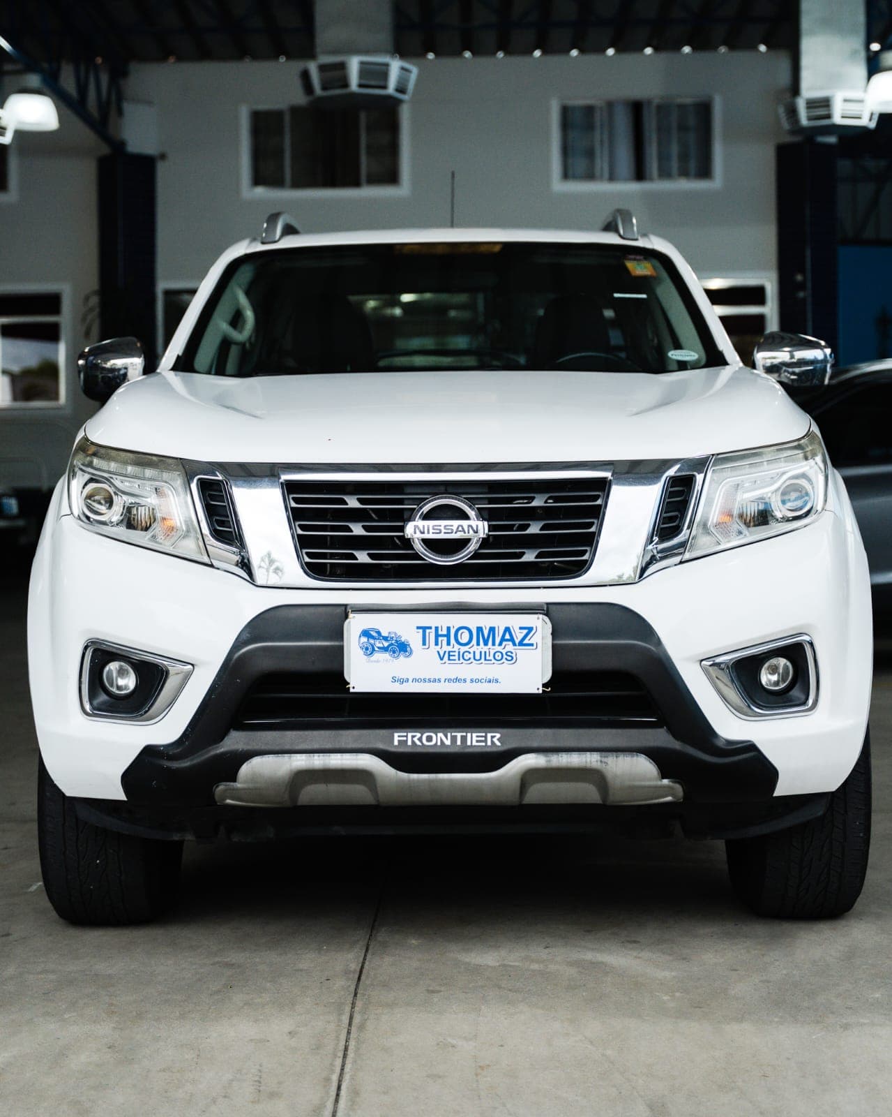 Nissan Frontier LE 4x4